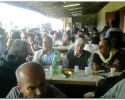 Un sector de los asistentes al asado